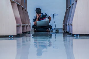 质问不修宿舍的学生被开除？当地教育部门的回应与思考